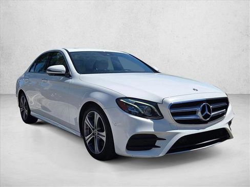 Used 2020 Mercedes-Benz E 350 Sedan image 3