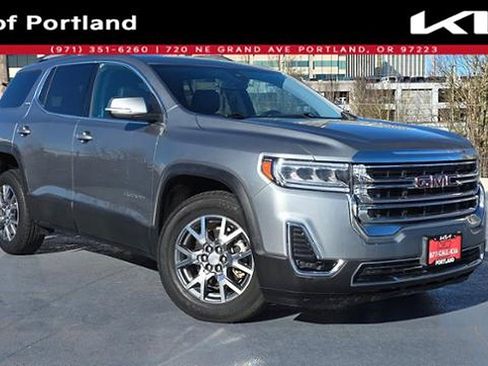 Used 2023 GMC Acadia SLT image 1