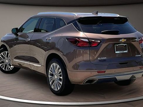 Used 2019 Chevrolet Blazer Premier w/ Driver Confidence II Package FWD image 11