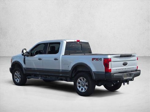 Used 2019 Ford F250 Lariat w/ Lariat Ultimate Package AWD/4WD image 7