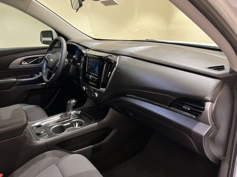 Used 2018 Chevrolet Traverse LT FWD image 25