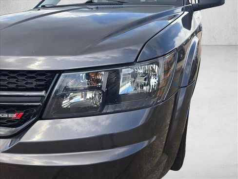 Used 2020 Dodge Journey SE w/ SE Popular Equipment Group FWD image 9