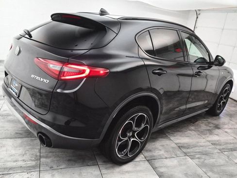 Used 2023 Alfa Romeo Stelvio Ti AWD/4WD image 6