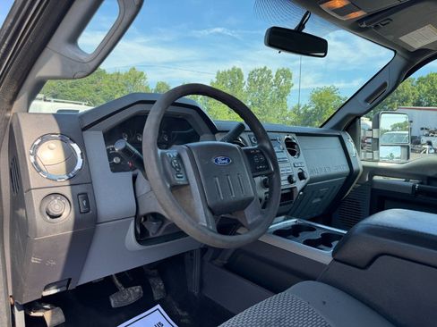 Used 2015 Ford F250 XLT w/ Camper Package AWD/4WD image 14