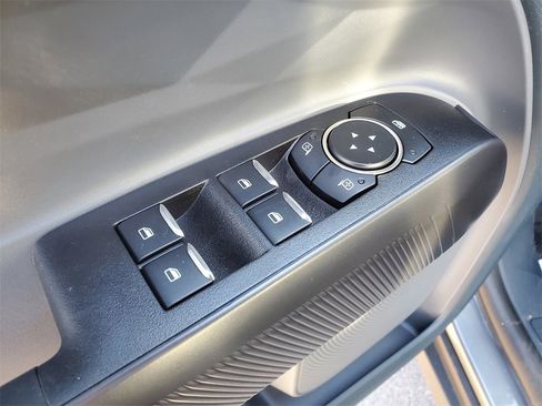 New 2025 Ford Maverick XL w/ Equipment Group 102A image 17