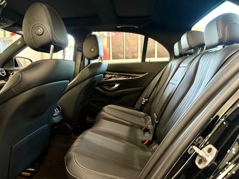 Used 2023 Mercedes-Benz E 350 E 350 4MATIC Sedan image 14