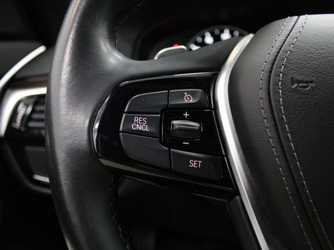 Used 2019 BMW 530i w/ Convenience Package image 36