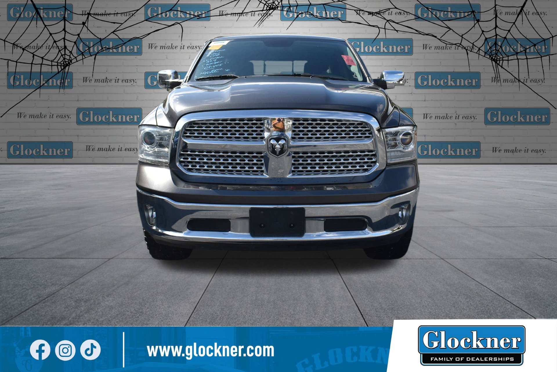 Used 2016 RAM 1500 Laramie AWD/4WD image 2