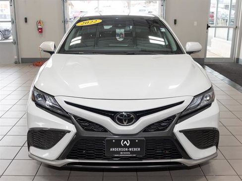 Used 2022 Toyota Camry XSE image 3