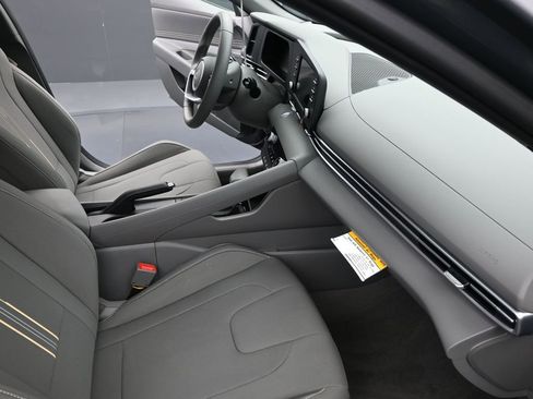 Certified 2026 Hyundai Elantra Sport w/ Cargo Package image 33
