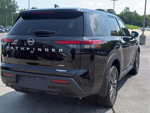 Certified 2025 Nissan Pathfinder S AWD/4WD image 5