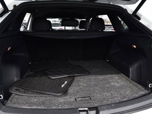 Certified 2023 Volkswagen Atlas Cross Sport SE w/ Black Wheel Package image 24