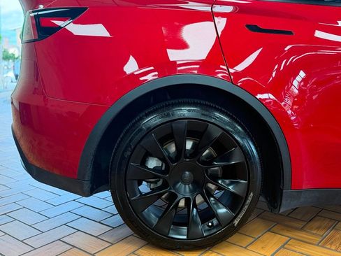 Used 2023 Tesla Model Y Long Range AWD/4WD image 13