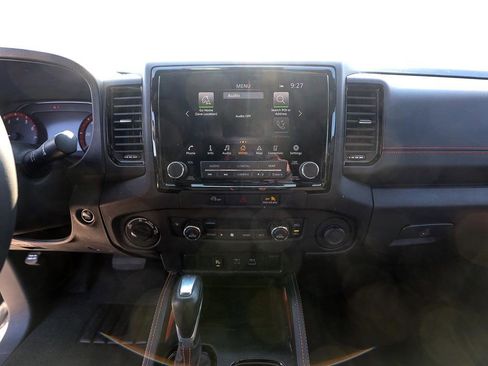 Used 2024 Nissan Frontier PRO-4X w/ Technology Package AWD/4WD image 17