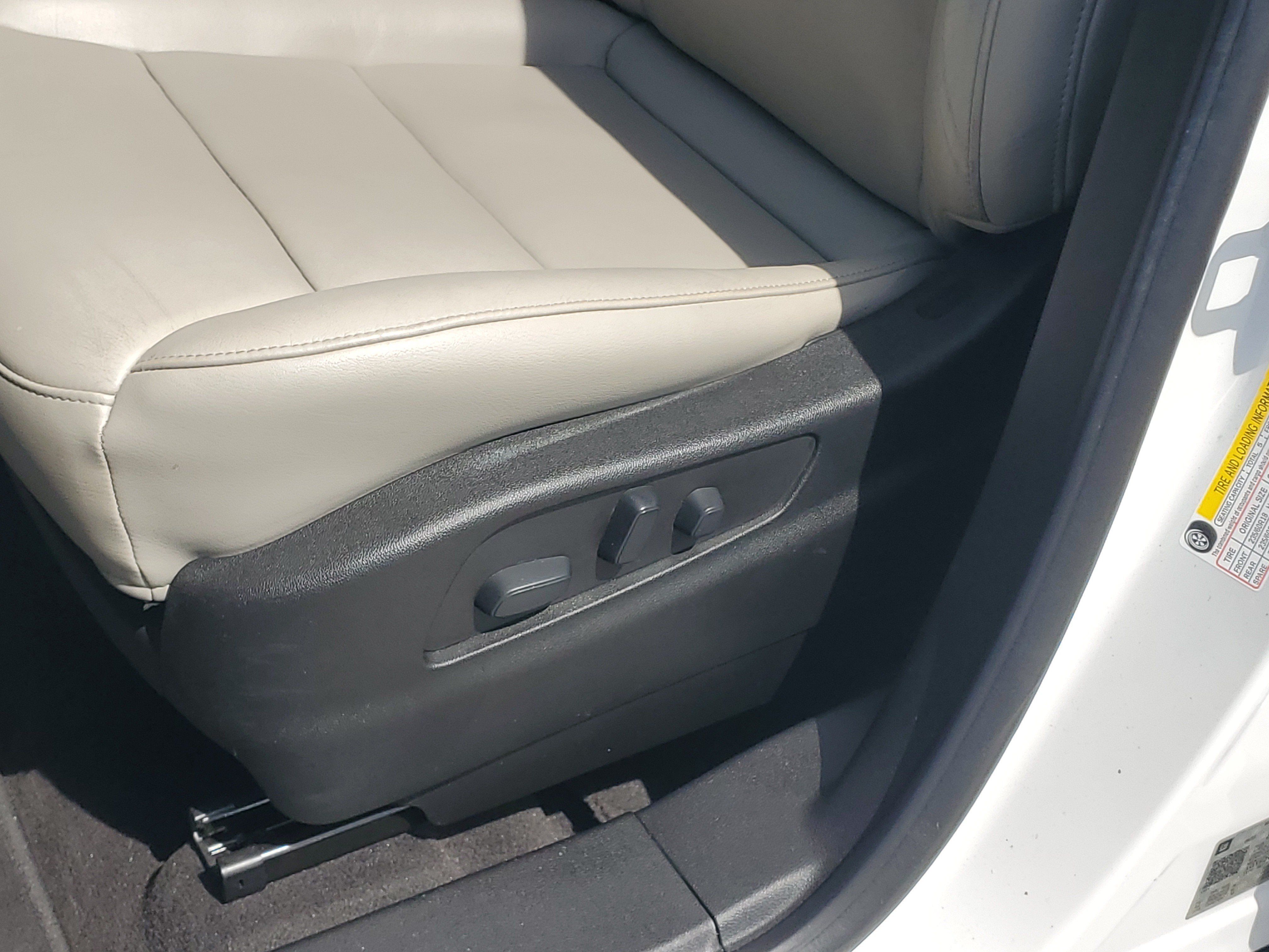 Used 2019 Cadillac XT4 Premium Luxury w/ Driver Awareness Package FWD image 22