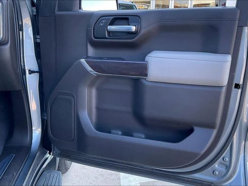 Used 2020 GMC Sierra 1500 SLT image 22