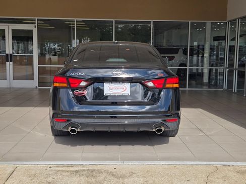Used 2024 Nissan Altima 2.5 SR w/ SR Premium Package FWD image 6