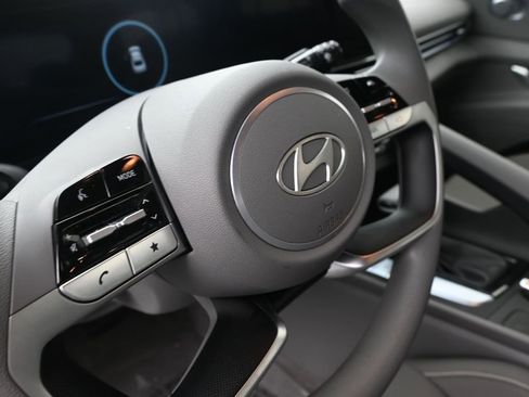 Certified 2024 Hyundai Elantra SEL image 25