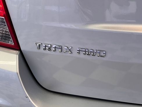 Used 2018 Chevrolet Trax LS image 36