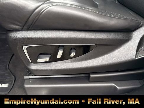 Used 2020 Cadillac Escalade Luxury w/ LPO, Radiant Package image 20