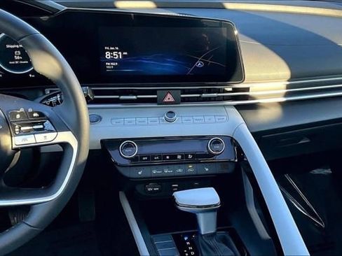 New 2026 Hyundai Elantra Limited FWD image 4