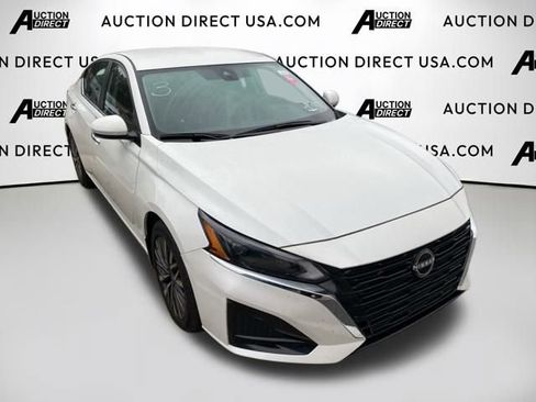 Used 2023 Nissan Altima 2.5 SV image 23