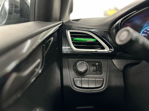 Used 2021 Chevrolet Spark LT image 26