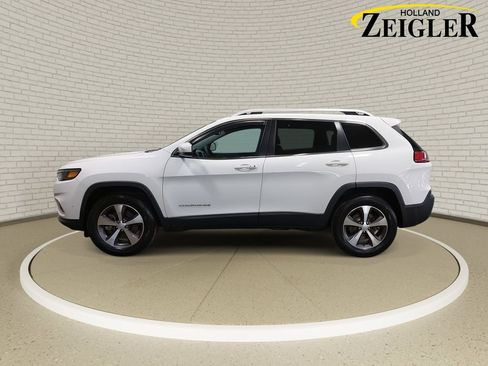 Used 2021 Jeep Cherokee Limited image 8