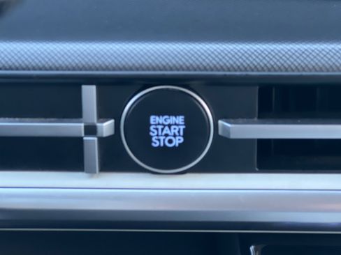 Used 2024 Hyundai Santa Fe SEL image 28