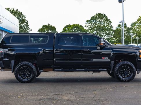 Used 2017 Chevrolet Silverado 3500 LTZ w/ Midnight Edition AWD/4WD image 8