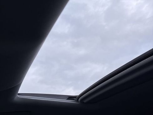 Used 2018 Toyota Highlander XLE image 26