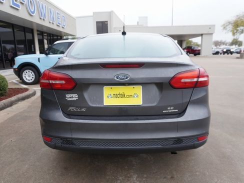 Used 2016 Ford Focus SE image 5