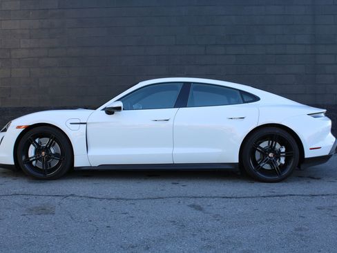 Used 2021 Porsche Taycan 4S image 2