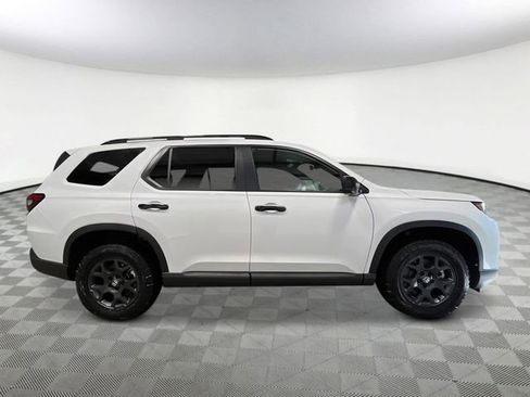 New 2026 Honda Pilot TrailSport image 7