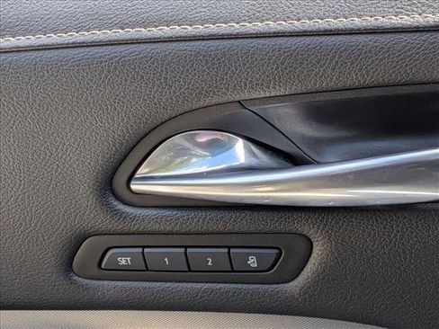 Used 2020 Cadillac XT4 Premium Luxury image 11