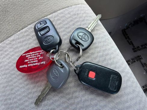 Used 2005 Toyota Corolla CE FWD image 25