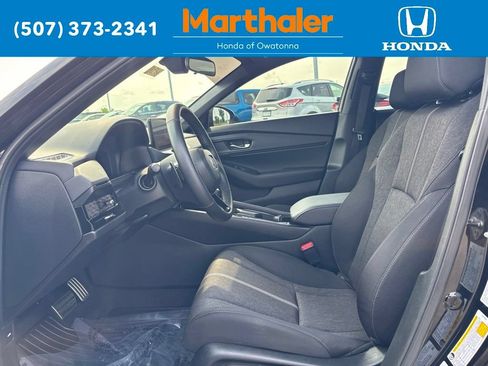 Used 2025 Honda Accord Sport image 9