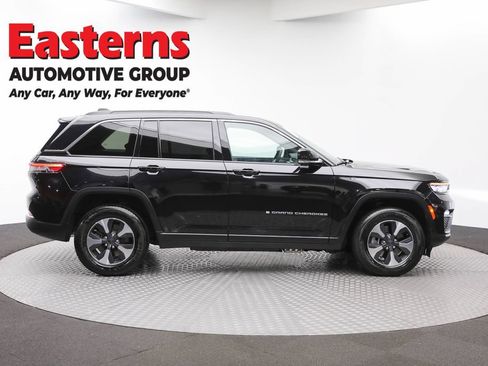 Used 2024 Jeep Grand Cherokee Limited 4xe AWD/4WD image 3