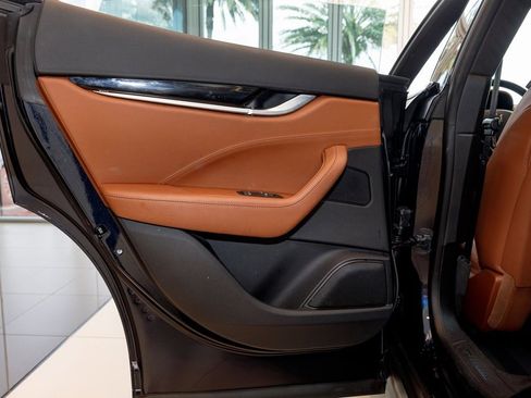 Certified 2022 Maserati Levante GT image 30