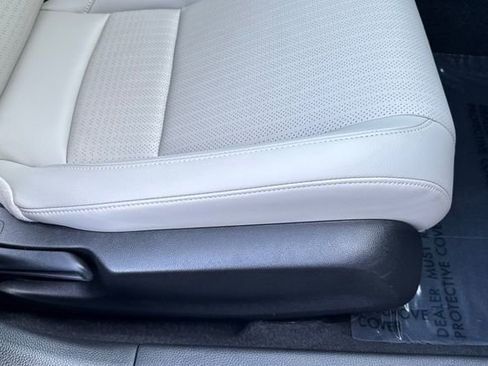 Used 2024 Honda Civic EX-L image 23