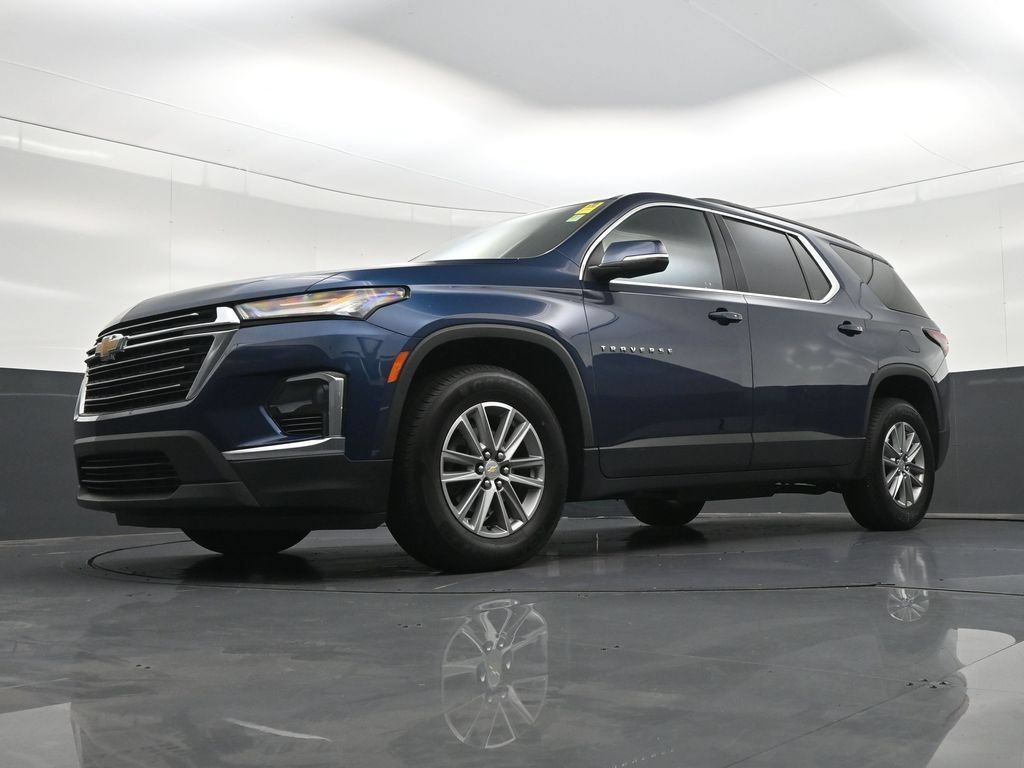 Used 2023 Chevrolet Traverse LT FWD image 24