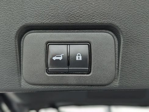 Used 2023 Nissan Rogue Platinum AWD/4WD image 13
