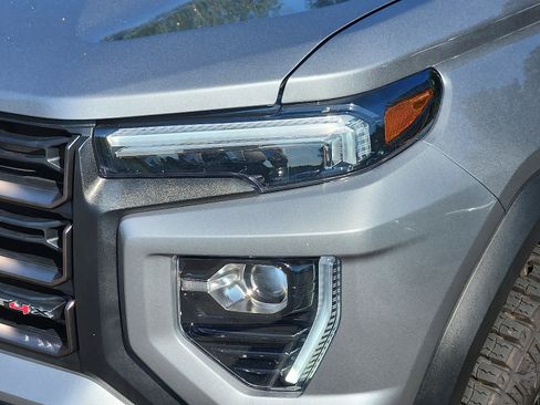 Used 2024 GMC Canyon AT4X image 10