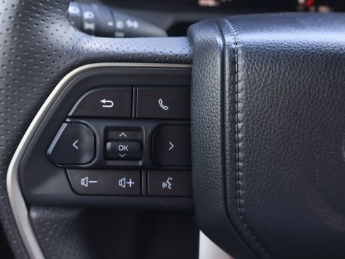 Certified 2025 Toyota 4Runner SR5 RWD image 22