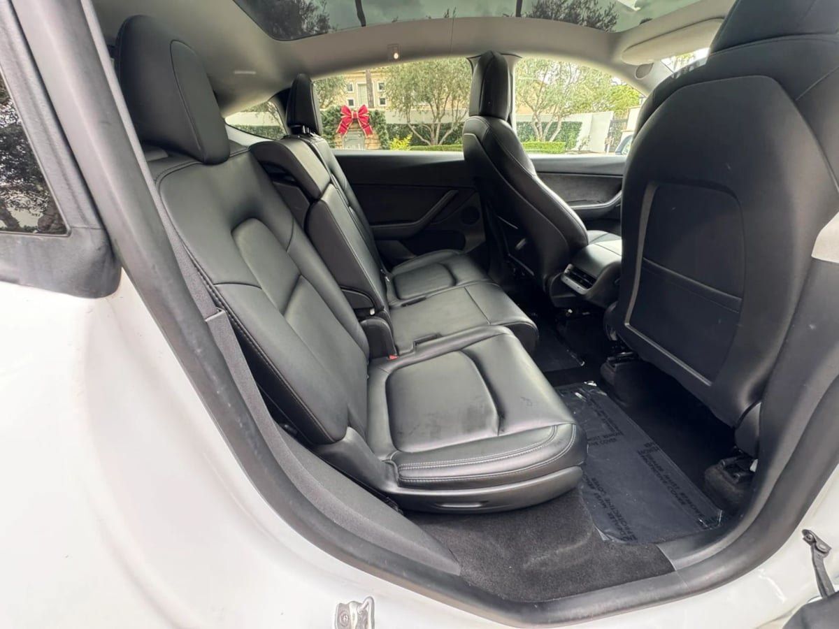 Used 2023 Tesla Model Y Long Range AWD/4WD image 21