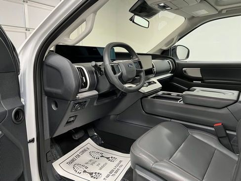 Used 2025 Ford Expedition Active AWD/4WD image 77