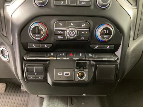 Used 2022 Chevrolet Silverado 1500 RST AWD/4WD image 11