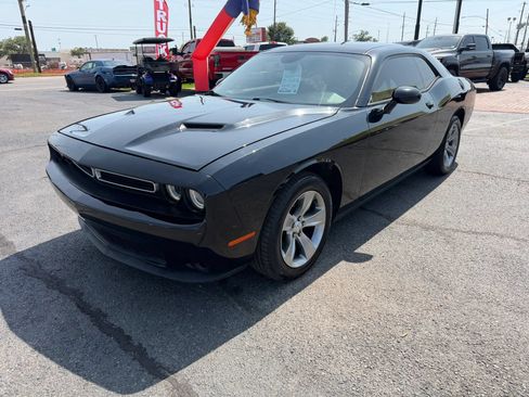 Used 2016 Dodge Challenger SXT RWD image 16