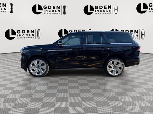 Certified 2025 Lincoln Navigator Reserve AWD/4WD image 5