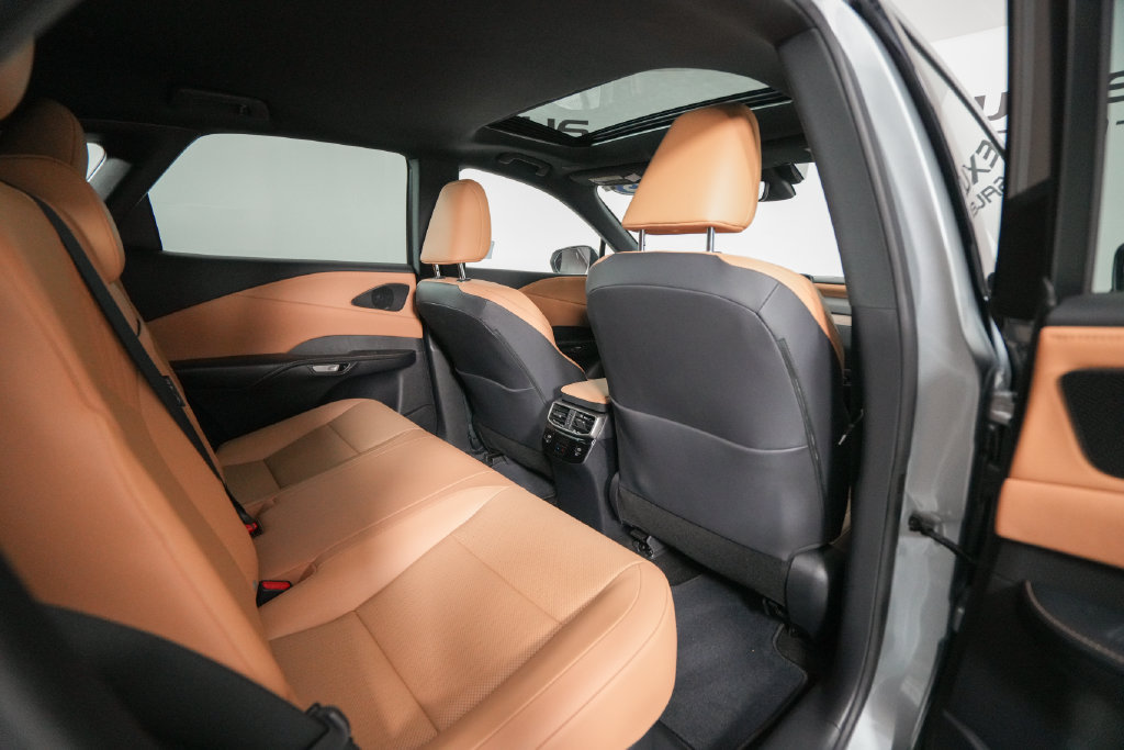 Certified 2025 Lexus RX 350 Premium FWD image 17